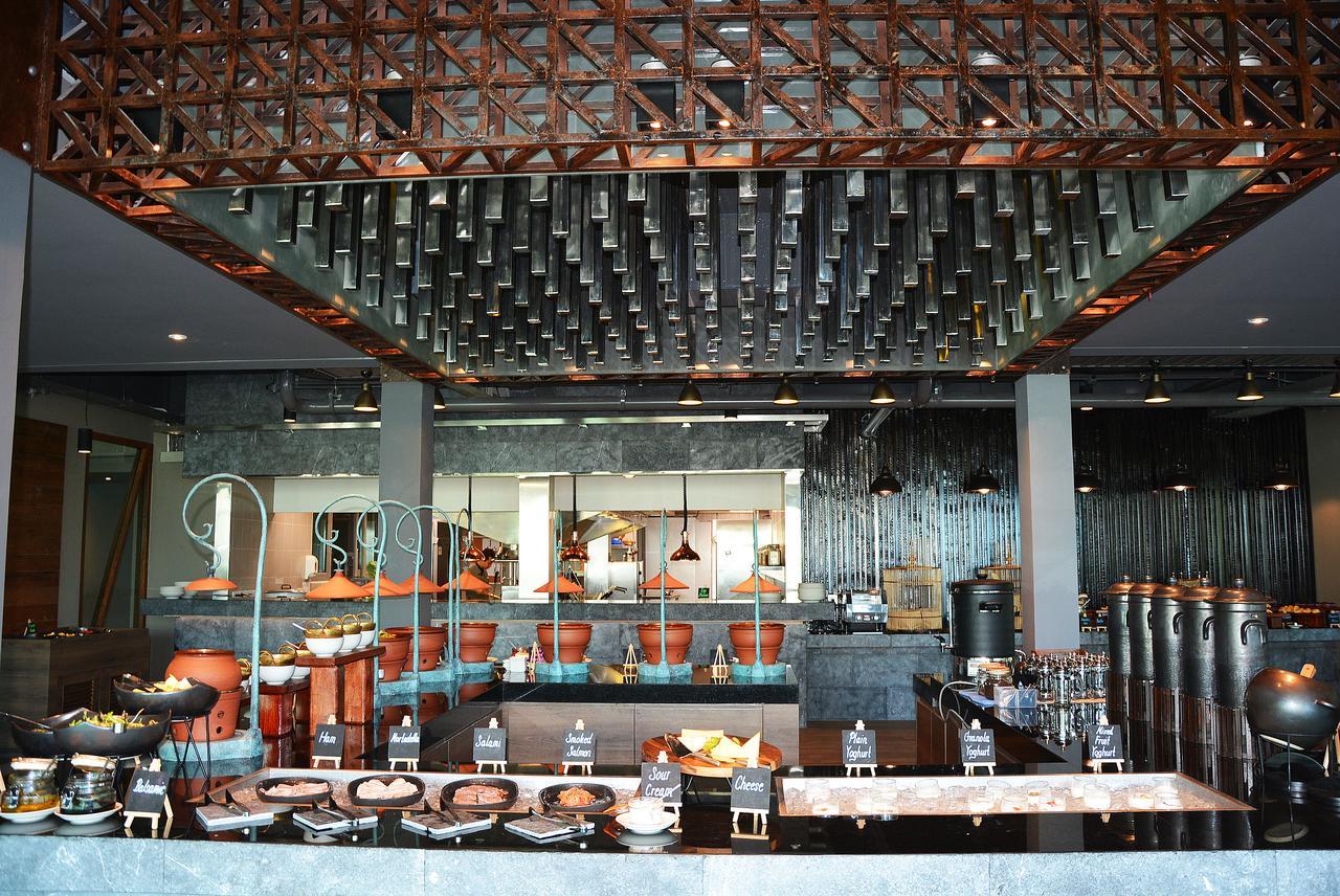 ホテル マイ ハウス パトン ヒル【SHA Extra+認定】 エクステリア 写真 The buffet at the restaurant